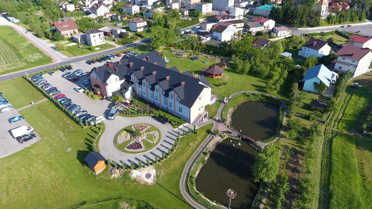 Hotel Restauracja Lorenzo Stopnica Eksteriør bilde